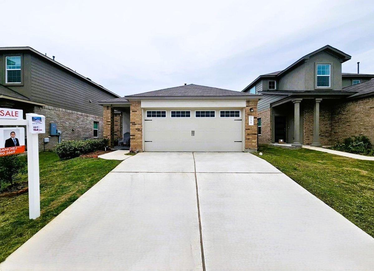 View 234 Canley Loop in Cotton Brook 234 Canley Loop - front exterior - Luxury home in Cotton Brook, Hutto, TX
