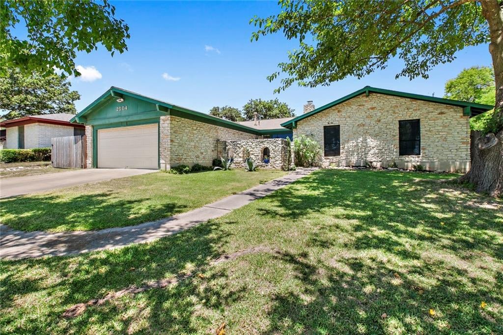 View 2504 Harrowden Dr in North Shields Sec 01 2504 Harrowden Dr - front exterior - Luxury home in North Shields Sec 01, Austin, TX