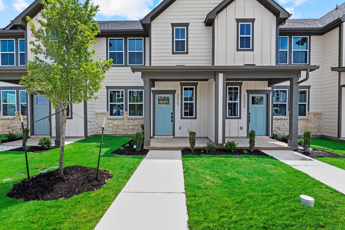 2535 Violet Theo LN - front exterior - Luxury home in Avery Centre East Ph 1 Secs 4, Round Rock, TX