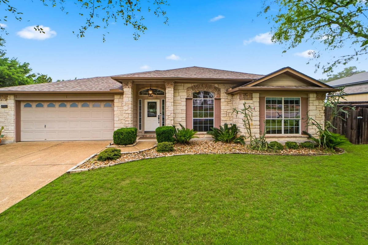 View 2602 Warren Cv in Highland Lake Estates Sec 31 2602 Warren Cv - front exterior - Luxury home in Highland Lake Estates Sec 31, Lago Vista, TX