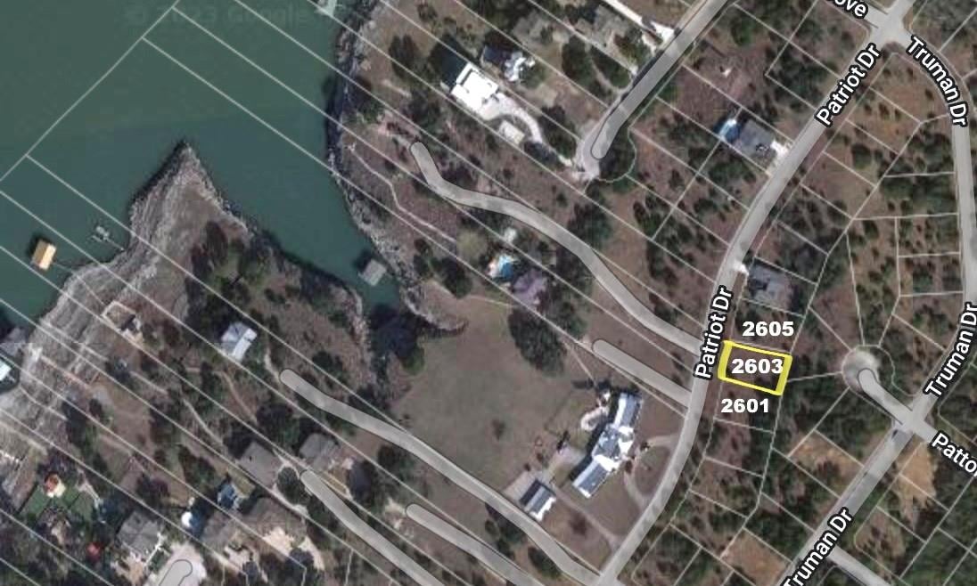 View 2603 Patriot Dr in Highland Lake Estates Sec 29 2603 Patriot Dr - front exterior - Luxury lot in Highland Lake Estates Sec 29, Lago Vista, TX