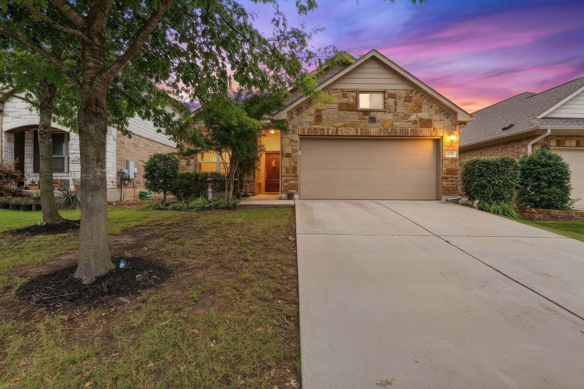 View 2612 Rough Berry RD in Falcon Pointe Sec 14 Ph 1 2612 Rough Berry RD - front exterior - Luxury home in Falcon Pointe Sec 14 Ph 1, Pflugerville, TX