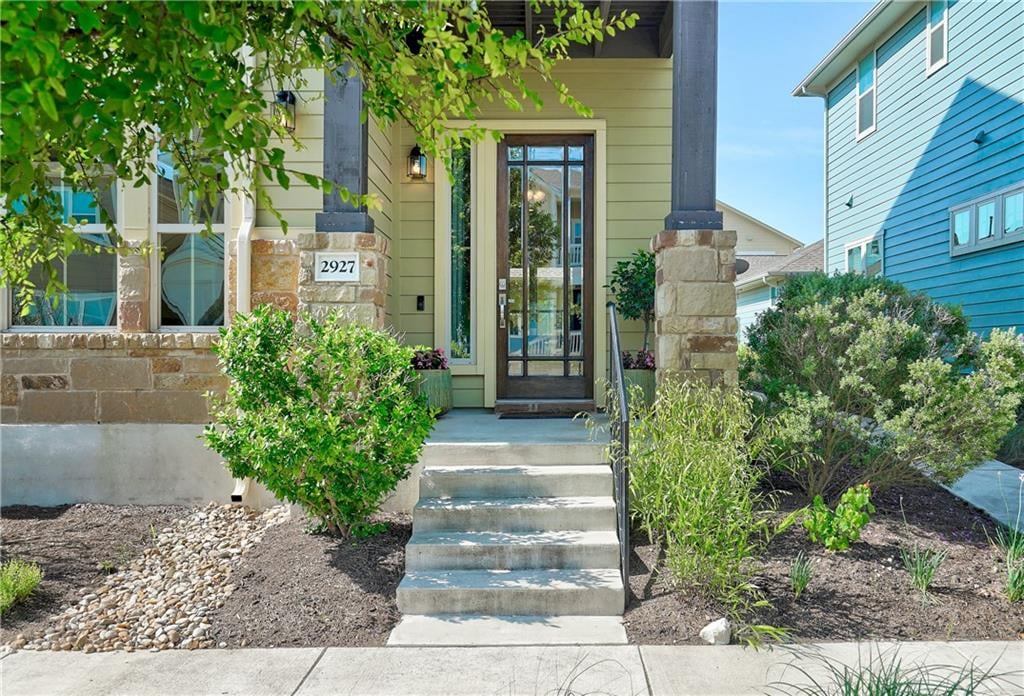 View 2927 Zach Scott St in Mueller Sec Vii-C Sub Amd 2927 Zach Scott St - front exterior - Luxury home in Mueller Sec Vii-C Sub Amd, Austin, TX