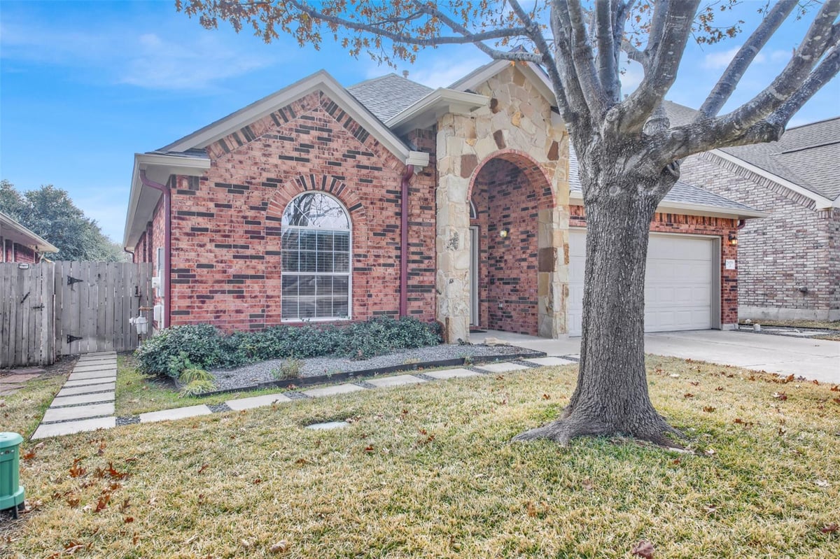 View 2979 Freemont St in Brushy Creek 2979 Freemont St - front exterior - Luxury home in Brushy Creek, Round Rock, TX