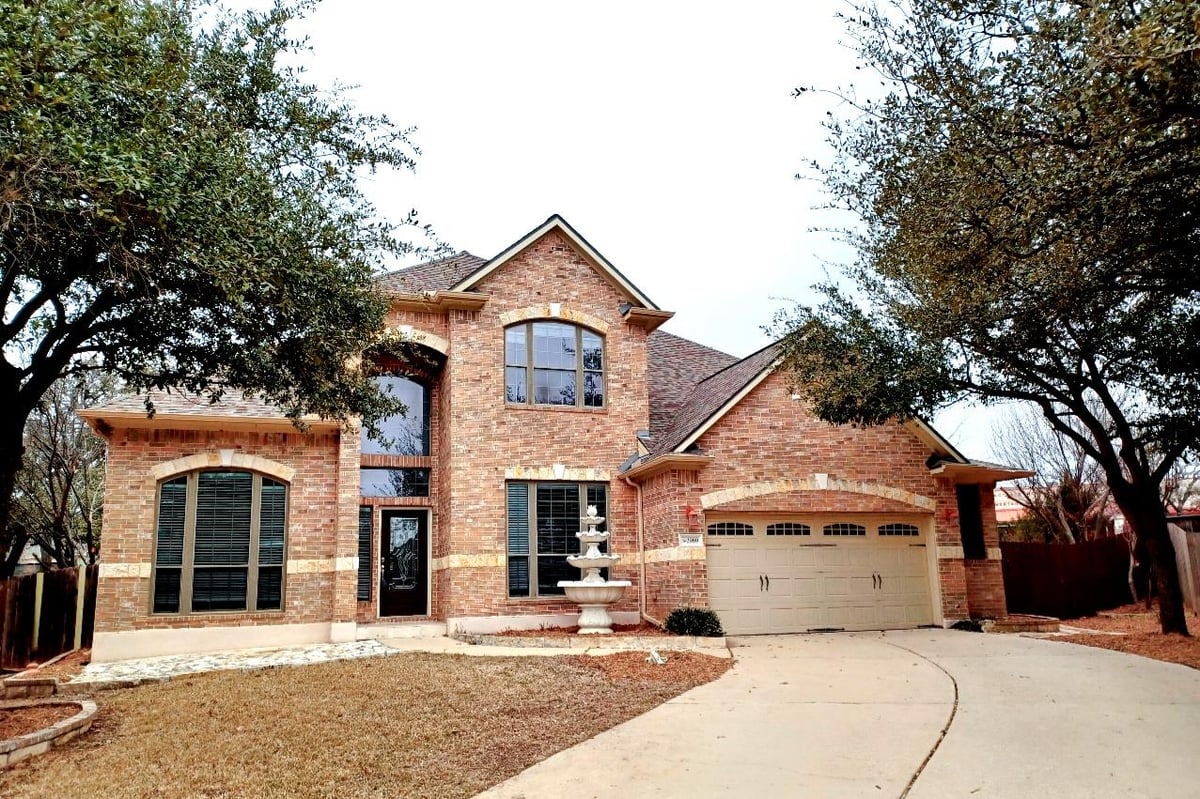 View 2989 Agave Loop in Behrens Ranch Ph D Sec 03B 2989 Agave Loop - front exterior - Luxury home in Behrens Ranch Ph D Sec 03B, Round Rock, TX
