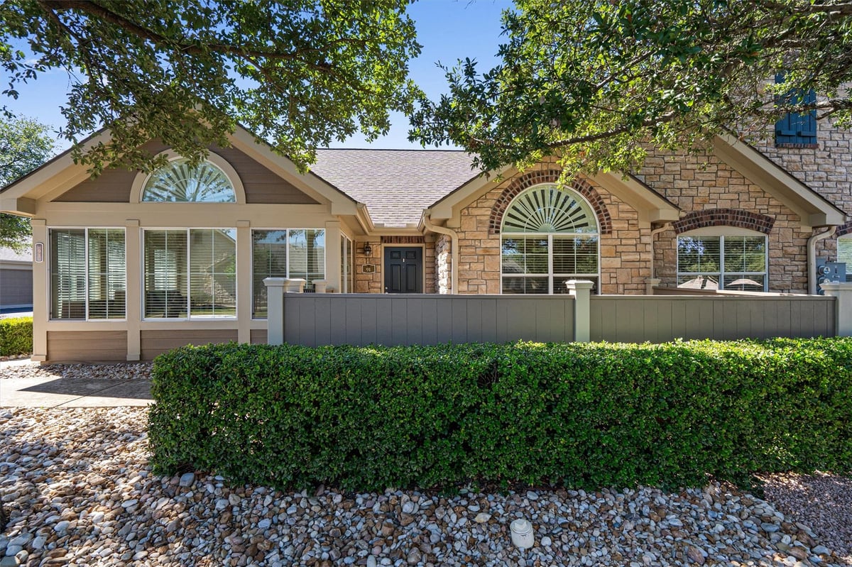View 30 Wildwood Dr Unit #91 in Oaks/Wildwood Condo 30 Wildwood Dr Unit #91 - front exterior - Luxury home in Oaks/Wildwood Condo, Georgetown, TX