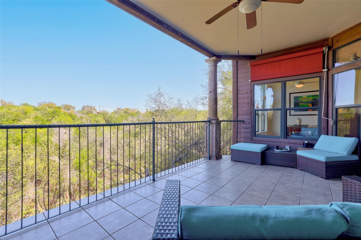 View 300 San Gabriel Village BLVD Unit #512 in Village Park Condo Amd 300 San Gabriel Village BLVD Unit #512 - front exterior - Luxury home in Village Park Condo Amd, Georgetown, TX