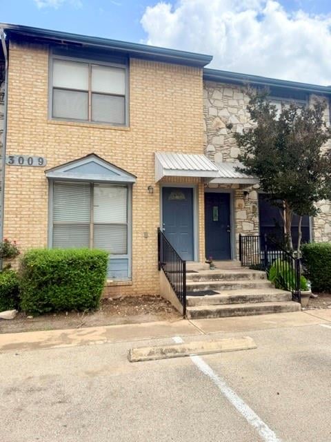 View 3009 Whisper Oaks LN Unit #F in Whisper Oaks 3009 Whisper Oaks LN Unit #F - front exterior - Luxury home in Whisper Oaks, Georgetown, TX