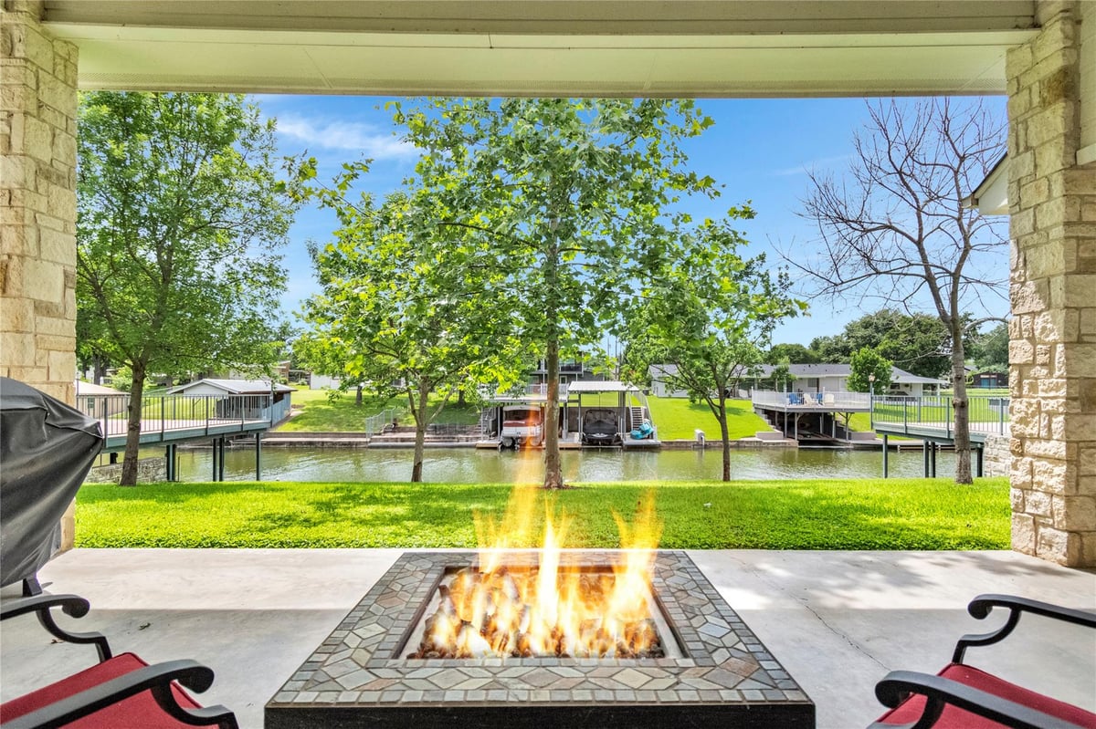 View 307 E Pheasant RD in Highland Haven 307 E Pheasant RD - front exterior - Luxury home in Highland Haven, Highland Haven, TX