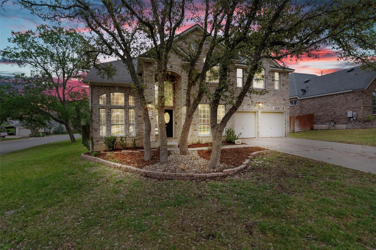 View 318 Ridge Run Dr in River Ridge 318 Ridge Run Dr - front exterior - Luxury home in River Ridge, Georgetown, TX