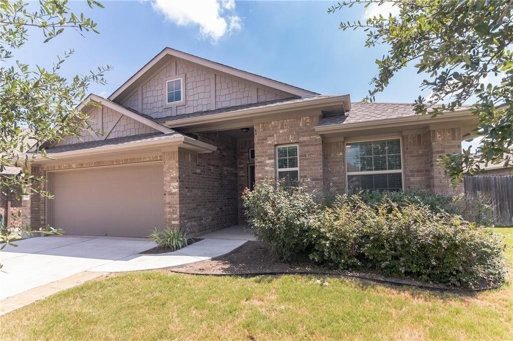View 320 Lightcliff St in Star Ranch Ph 4 Sec 7 320 Lightcliff St - front exterior - Luxury home in Star Ranch Ph 4 Sec 7, Hutto, TX