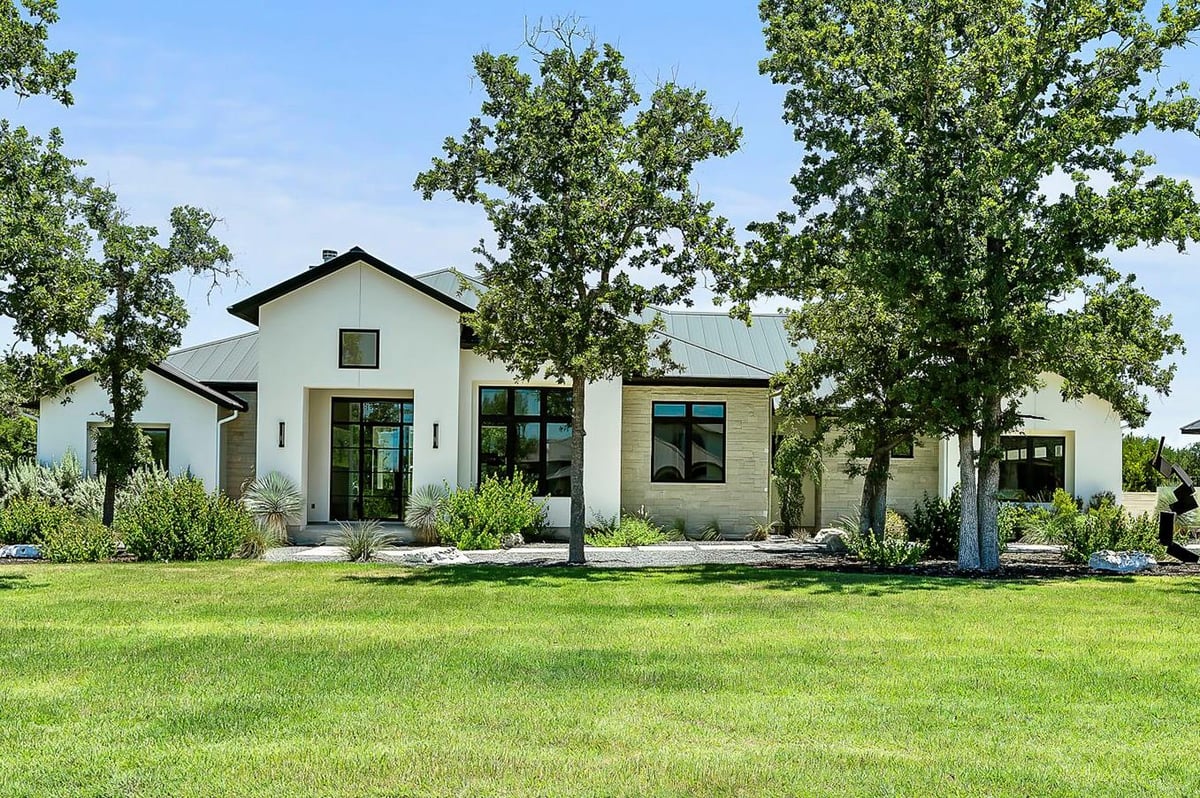 View 321 Delayne Dr in Reunion Ranch Ph 2 Sec 3 321 Delayne Dr - front exterior - Luxury home in Reunion Ranch Ph 2 Sec 3, Austin, TX