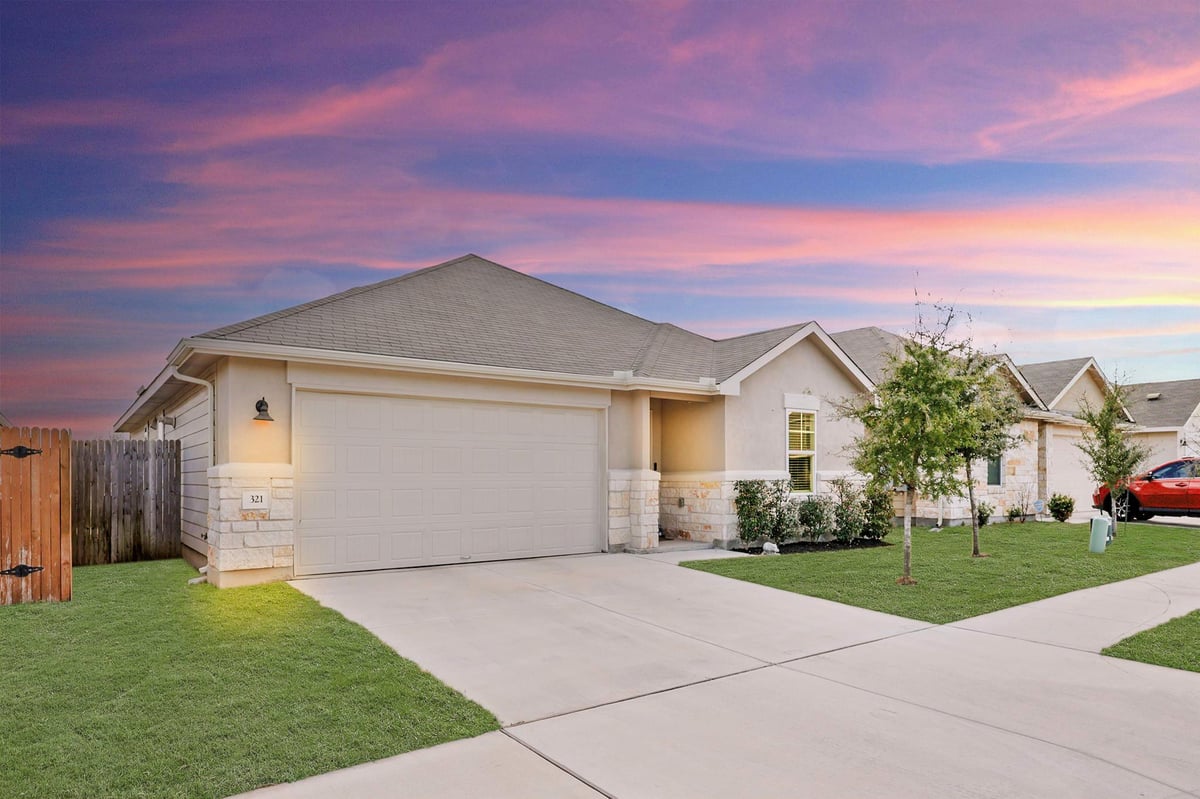 View 321 Durango Downs Dr in Durango Farms 321 Durango Downs Dr - front exterior - Luxury home in Durango Farms, Hutto, TX