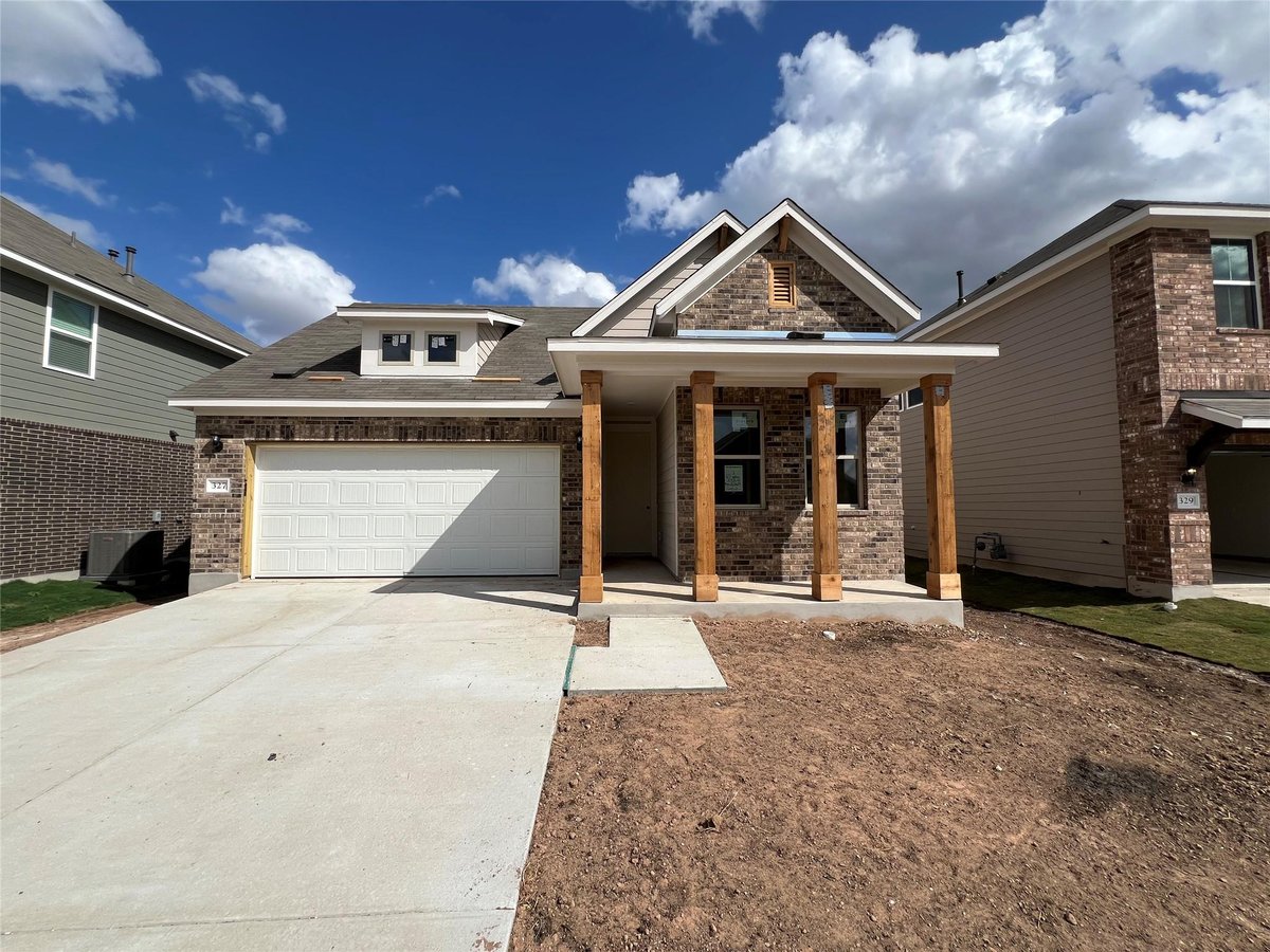 View 327 Willow Heights Dr in Rolling Glen 327 Willow Heights Dr - front exterior - Luxury home in Rolling Glen, Hutto, TX