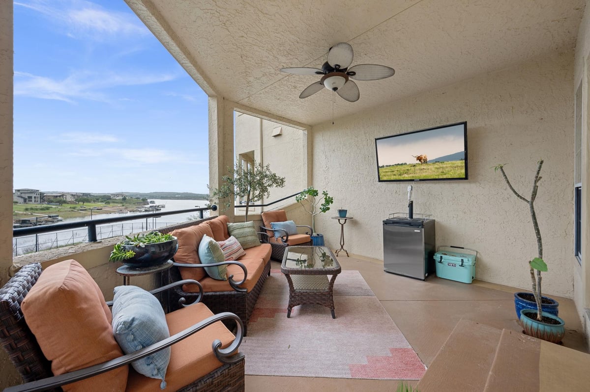 View 3404 American Dr Unit #3111 in Island On Lake Travis Condomin 3404 American Dr Unit #3111 - front exterior - Luxury home in Island On Lake Travis Condomin, Lago Vista, TX
