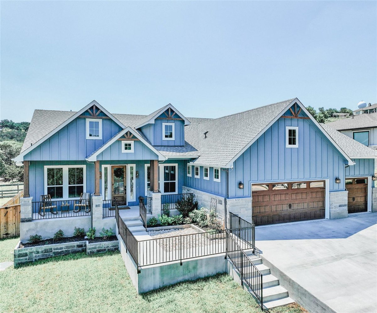 View 3500 Boone DR in Highland Lake Estates Sec 09 3500 Boone DR - front exterior - Luxury home in Highland Lake Estates Sec 09, Lago Vista, TX