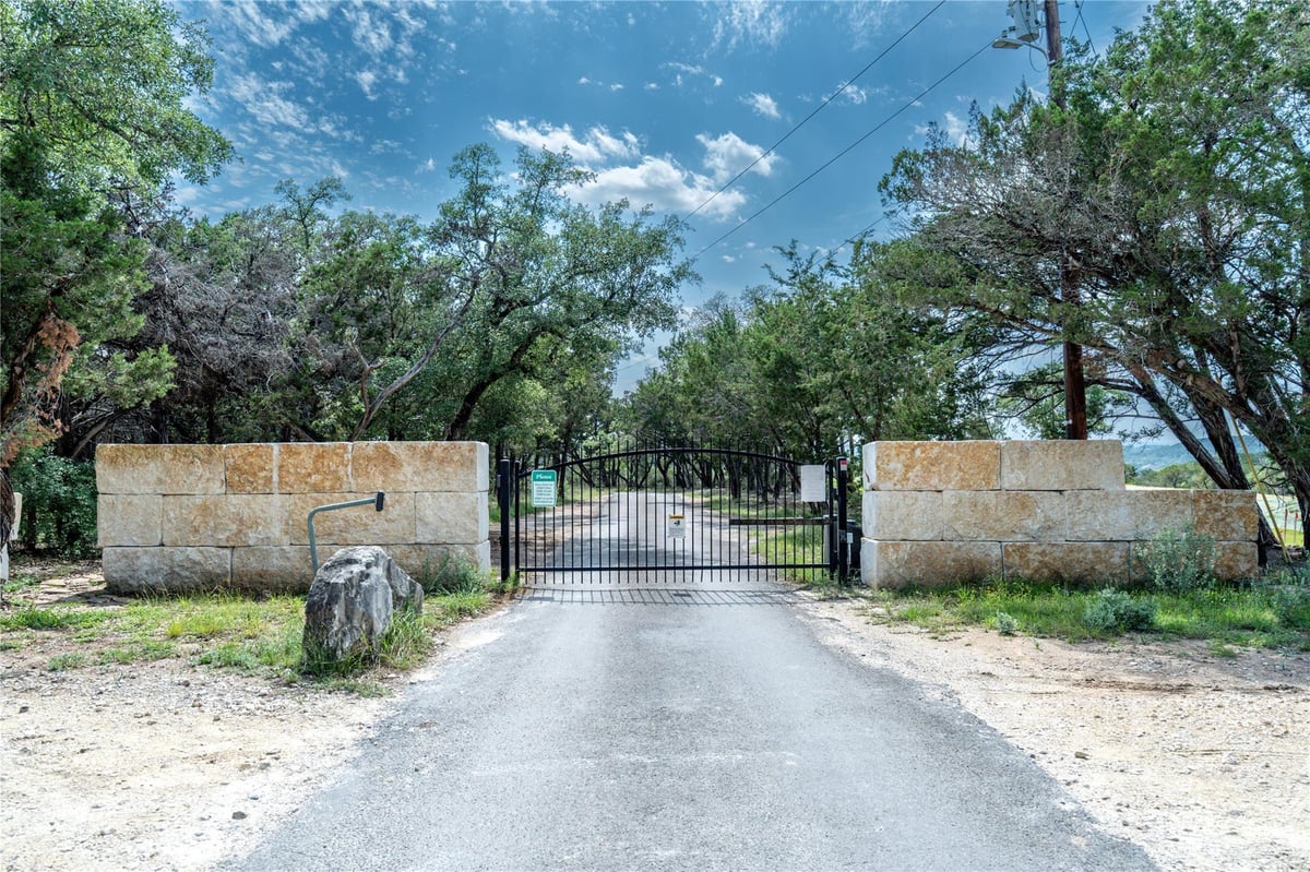 View 3500 Lohmans Ford Rd Unit #17 in Old Farm Community 3500 Lohmans Ford Rd Unit #17 - front exterior - Luxury lot in Old Farm Community, Lago Vista, TX