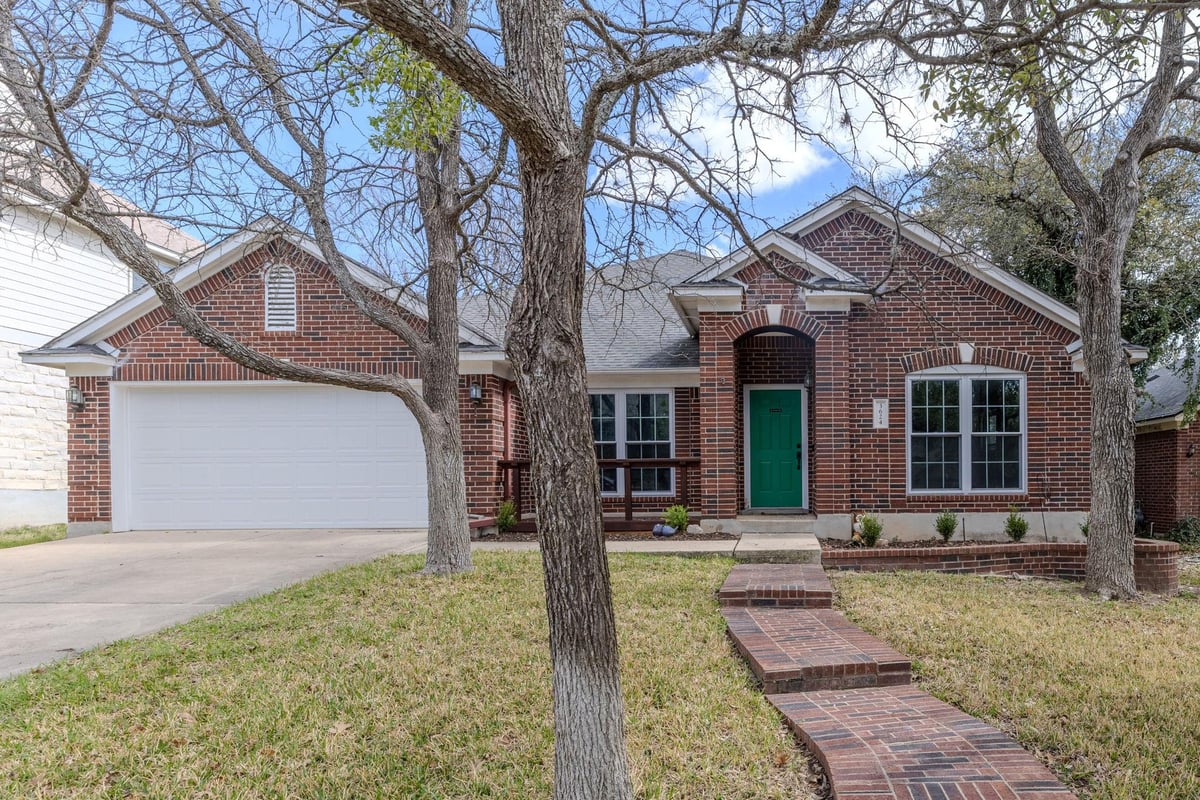View 3624 Flora Vista Loop in Vista Oaks Sec 2A 3624 Flora Vista Loop - front exterior - Luxury home in Vista Oaks Sec 2A, Round Rock, TX