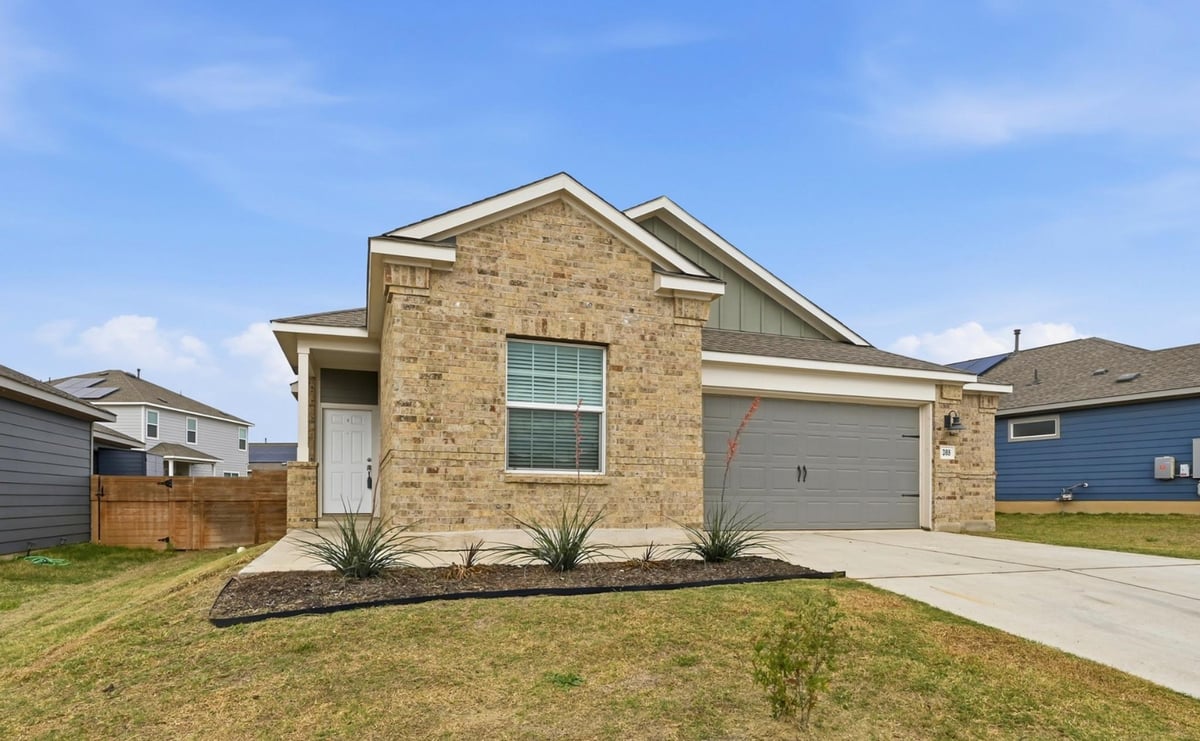View 388 Barcelona in Plum Creek Ph 2 Sec 1 388 Barcelona - front exterior - Luxury home in Plum Creek Ph 2 Sec 1, Kyle, TX