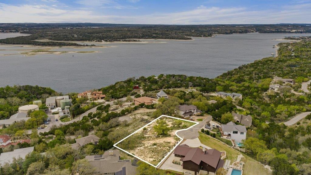 View 4000 Tejon Cir in Vista Grande Sec 02 4000 Tejon Cir - front exterior - Luxury lot in Vista Grande Sec 02, Austin, TX