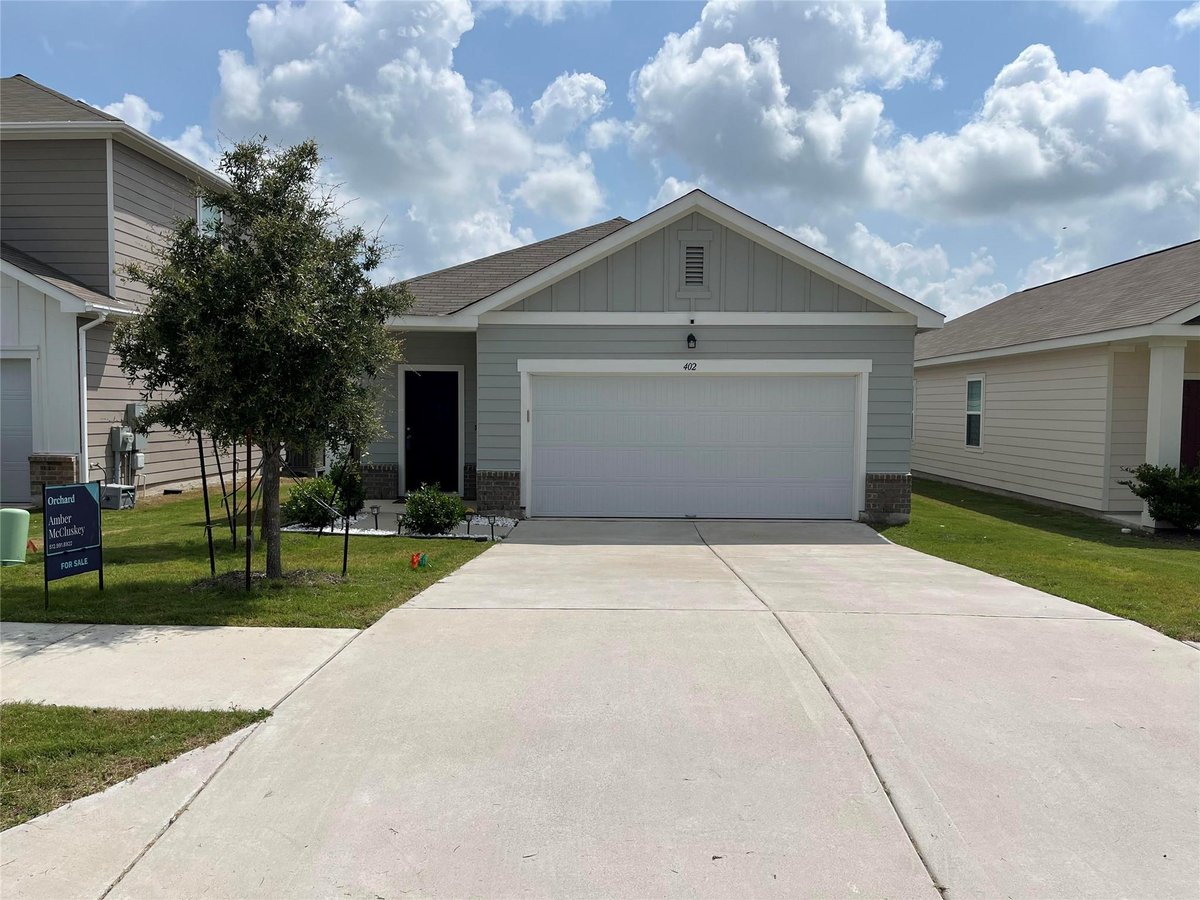 View 402 Gemsbok RD in Wilco Ranch Ph 2 Sec 2 402 Gemsbok RD - front exterior - Luxury home in Wilco Ranch Ph 2 Sec 2, Hutto, TX