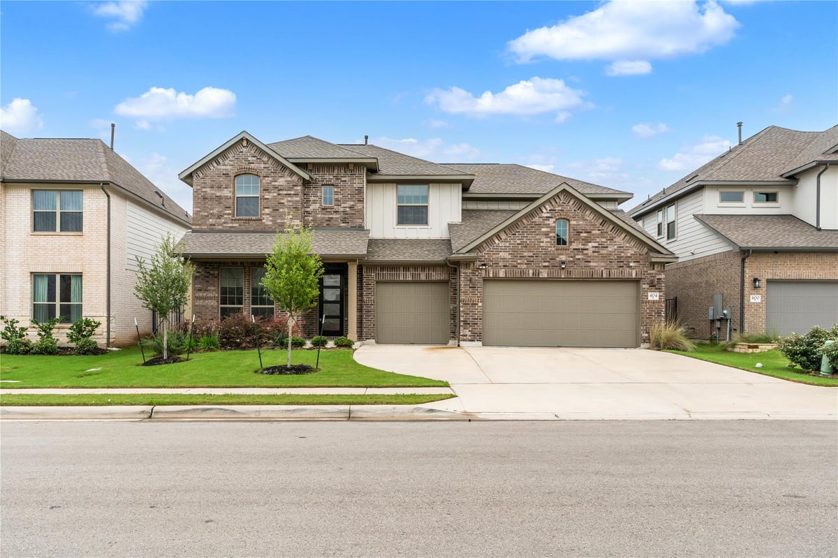404 Hollister DR - front exterior - Luxury home in Santa Rita Ranch Ph 5 Sec 3D, Liberty Hill, TX
