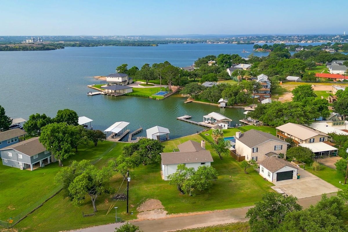 View 420 Hill DR in Castle Hills 420 Hill DR - front exterior - Luxury home in Castle Hills, Granite Shoals, TX