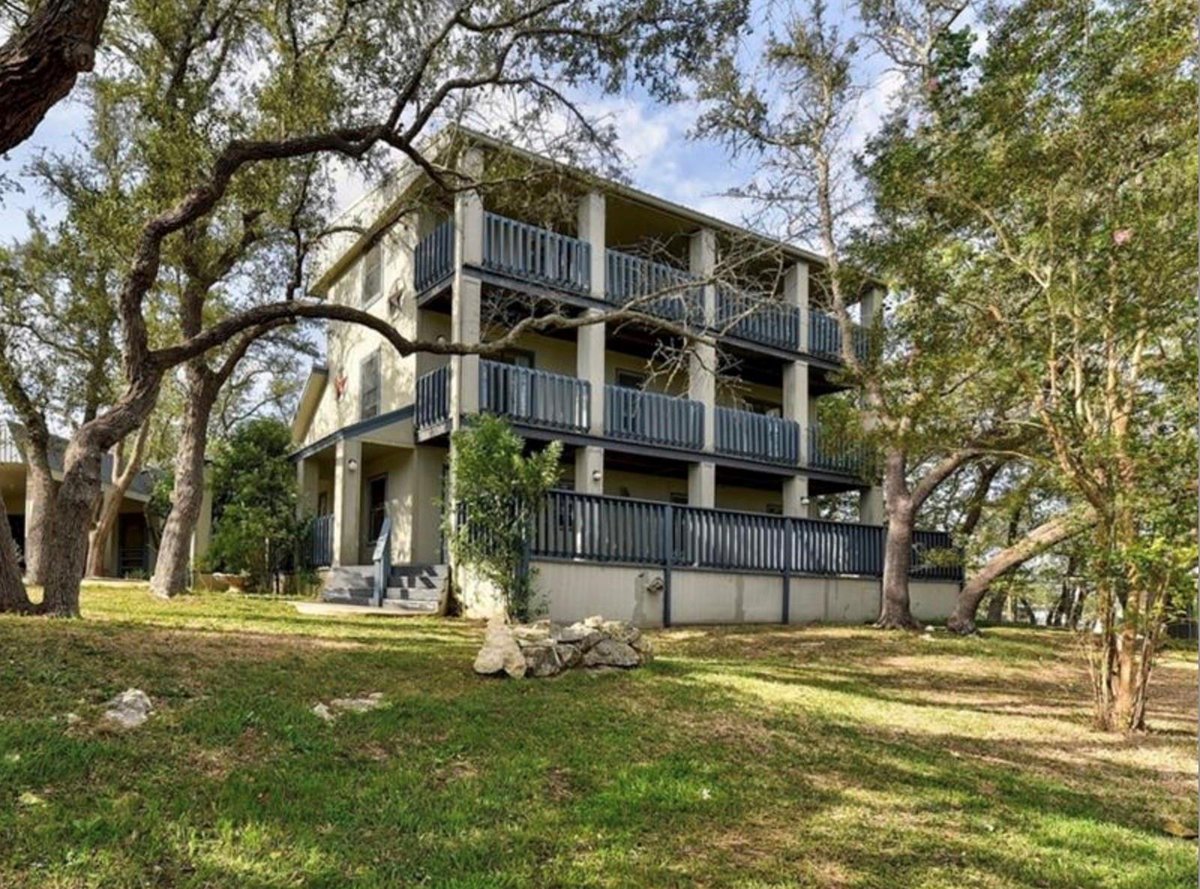 View 4700 Weletka Dr in Travis Landing 02 Ph 01 4700 Weletka Dr - front exterior - Luxury home in Travis Landing 02 Ph 01, Austin, TX