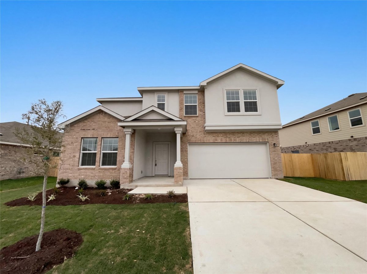 501 Vantage Dr - front exterior - Luxury home in Cotton Brook, Hutto, TX