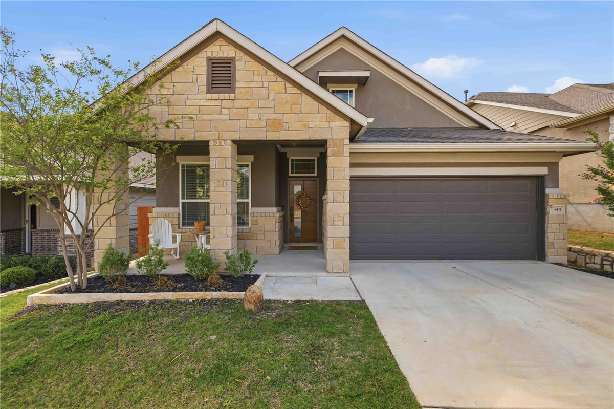 View 544 Saturnia DR in Rancho Sienna 544 Saturnia DR - front exterior - Luxury home in Rancho Sienna, Georgetown, TX