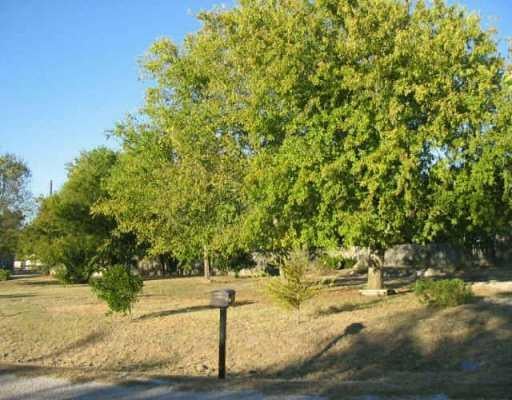 View 600 El Malino DR 600 El Malino DR - front exterior - Luxury lot in Pflugerville, TX