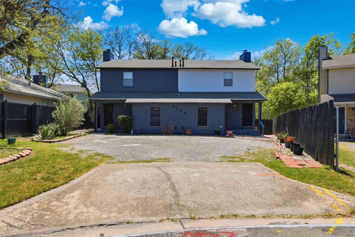 View 6105 Conti CT Unit #A in Yarrabee Bend South Sec 01 6105 Conti CT Unit #A - front exterior - Luxury home in Yarrabee Bend South Sec 01, Austin, TX