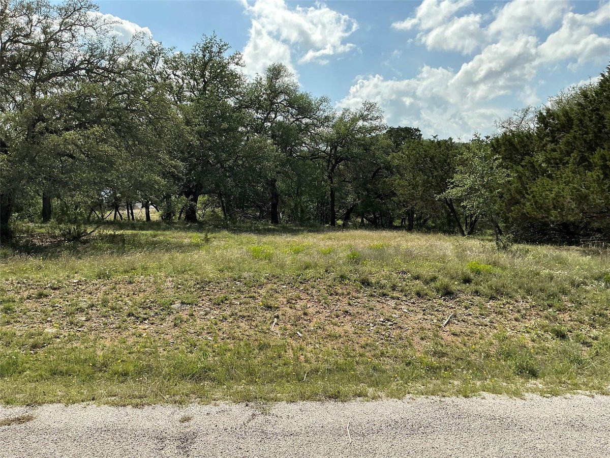 View 6710 Bar K Clubhouse Ct in Bar-K Ranches 02 6710 Bar K Clubhouse Ct - front exterior - Luxury lot in Bar-K Ranches 02, Lago Vista, TX