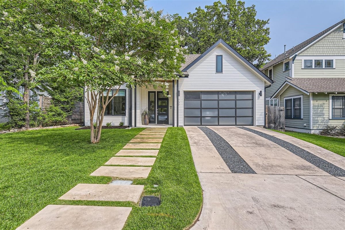 View 709 Norwalk Ln in Marlton Place Sec 01 709 Norwalk Ln - front exterior - Luxury home in Marlton Place Sec 01, Austin, TX