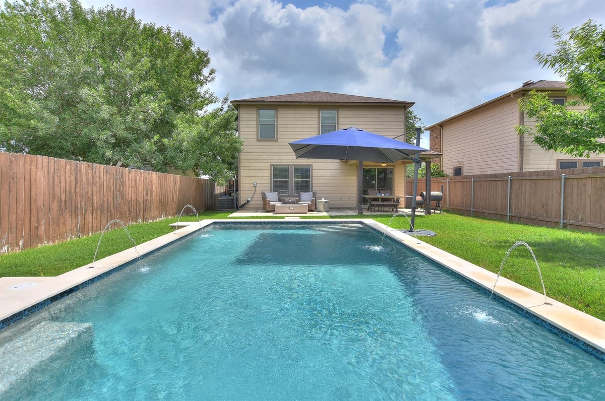 View 74 Jan Ln in University Park Unit 2 Sec 1 Ph A 74 Jan Ln - front exterior - Luxury home in University Park Unit 2 Sec 1 Ph A, Georgetown, TX