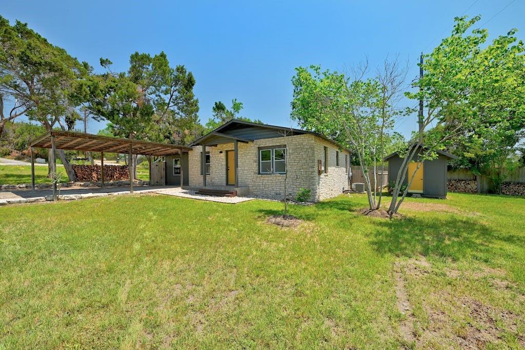 View 7511 Old Bee Caves Rd Unit #1 in Y 7511 Old Bee Caves Rd Unit #1 - front exterior - Luxury home in Y, Austin, TX