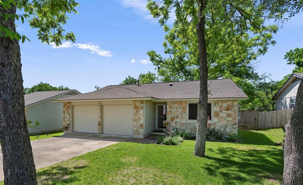 View 7607 Scenic Brook Dr in Windmill Run Sec 03-A 7607 Scenic Brook Dr - front exterior - Luxury home in Windmill Run Sec 03-A, Austin, TX