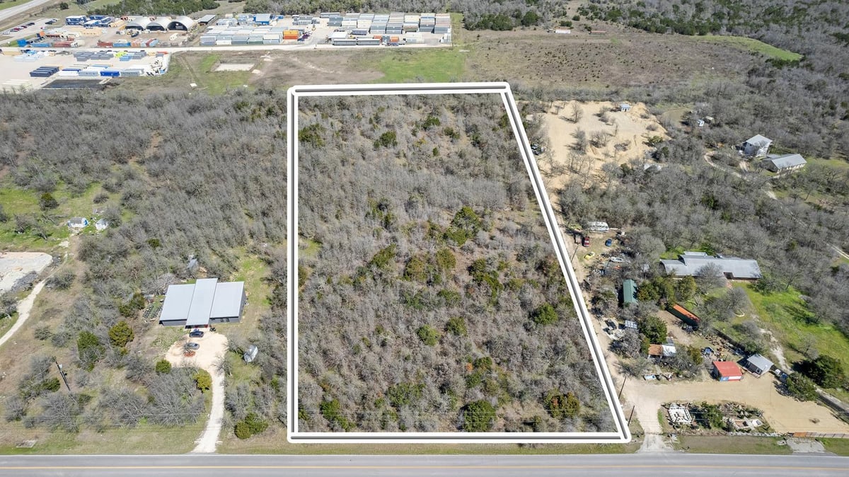 View 7669 Nez Perce Trce in Decker Creek Estates Sec 03 7669 Nez Perce Trce - front exterior - Luxury lot in Decker Creek Estates Sec 03, Manor, TX