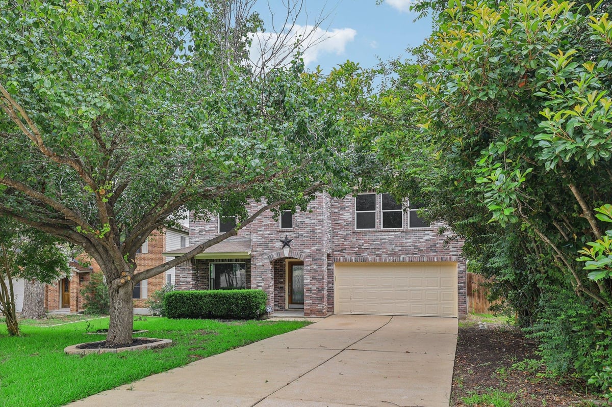 View 8313 Steamline CIR in Waterloo 8313 Steamline CIR - front exterior - Luxury home in Waterloo, Austin, TX