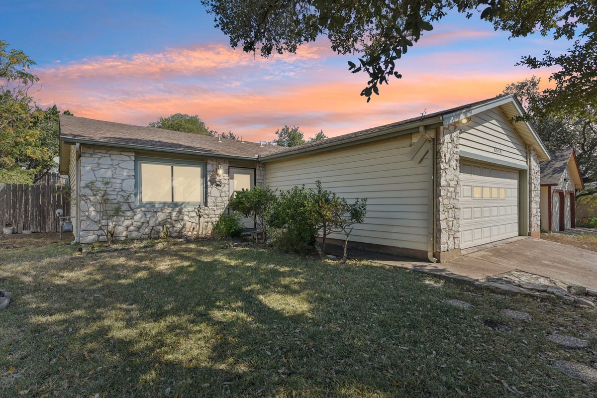 View 8318 Gallatin Dr in Windmill Run Sec 03-D 8318 Gallatin Dr - front exterior - Luxury home in Windmill Run Sec 03-D, Austin, TX