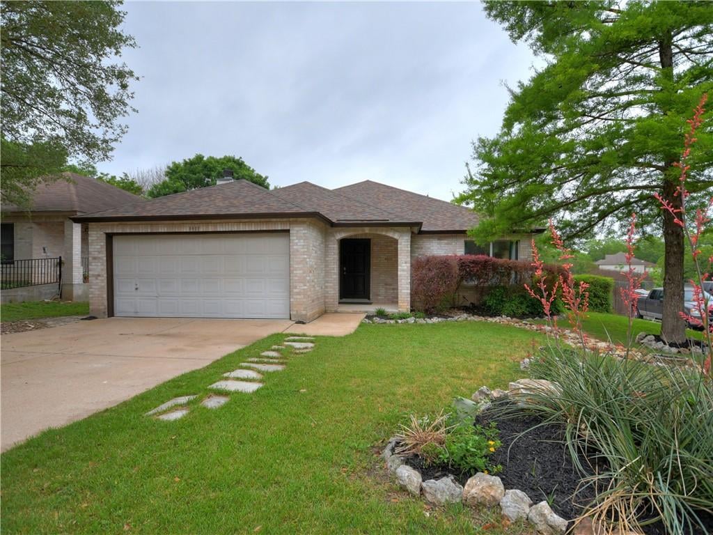 View 8400 Steamline Cir in Waterloo 8400 Steamline Cir - front exterior - Luxury home in Waterloo, Austin, TX