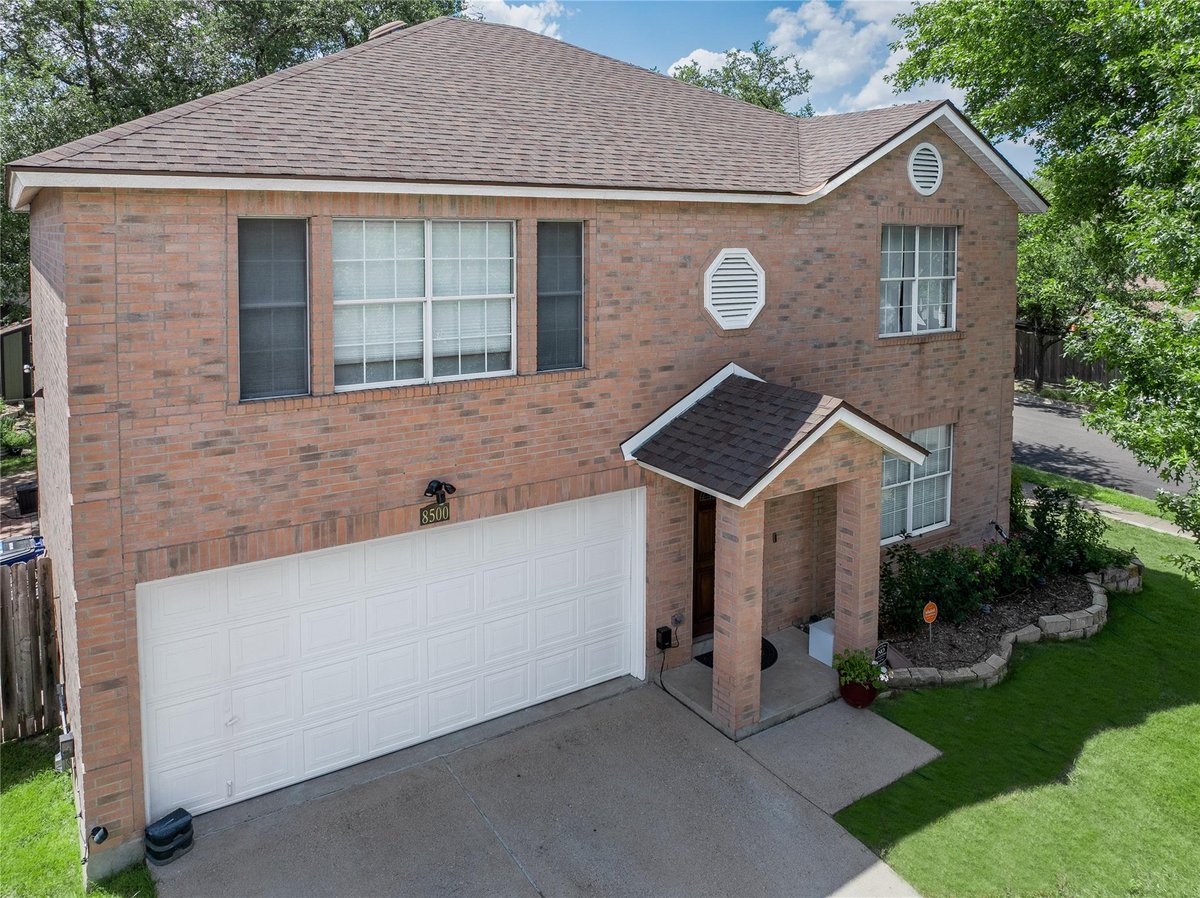 View 8500 Kansas River Dr in Waterloo 8500 Kansas River Dr - front exterior - Luxury home in Waterloo, Austin, TX