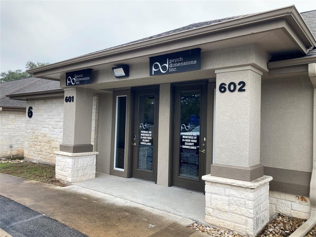 View 8700 Menchaca Rd Unit #601, 602 in Grand Oaks Office Condo Amd 8700 Menchaca Rd Unit #601, 602 - front exterior - Luxury home in Grand Oaks Office Condo Amd, Austin, TX