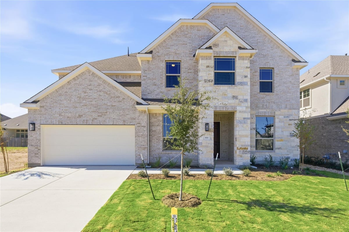 View 933 Sunny Ridge Dr in Hawkes Landing 933 Sunny Ridge Dr - front exterior - Luxury home in Hawkes Landing, Leander, TX