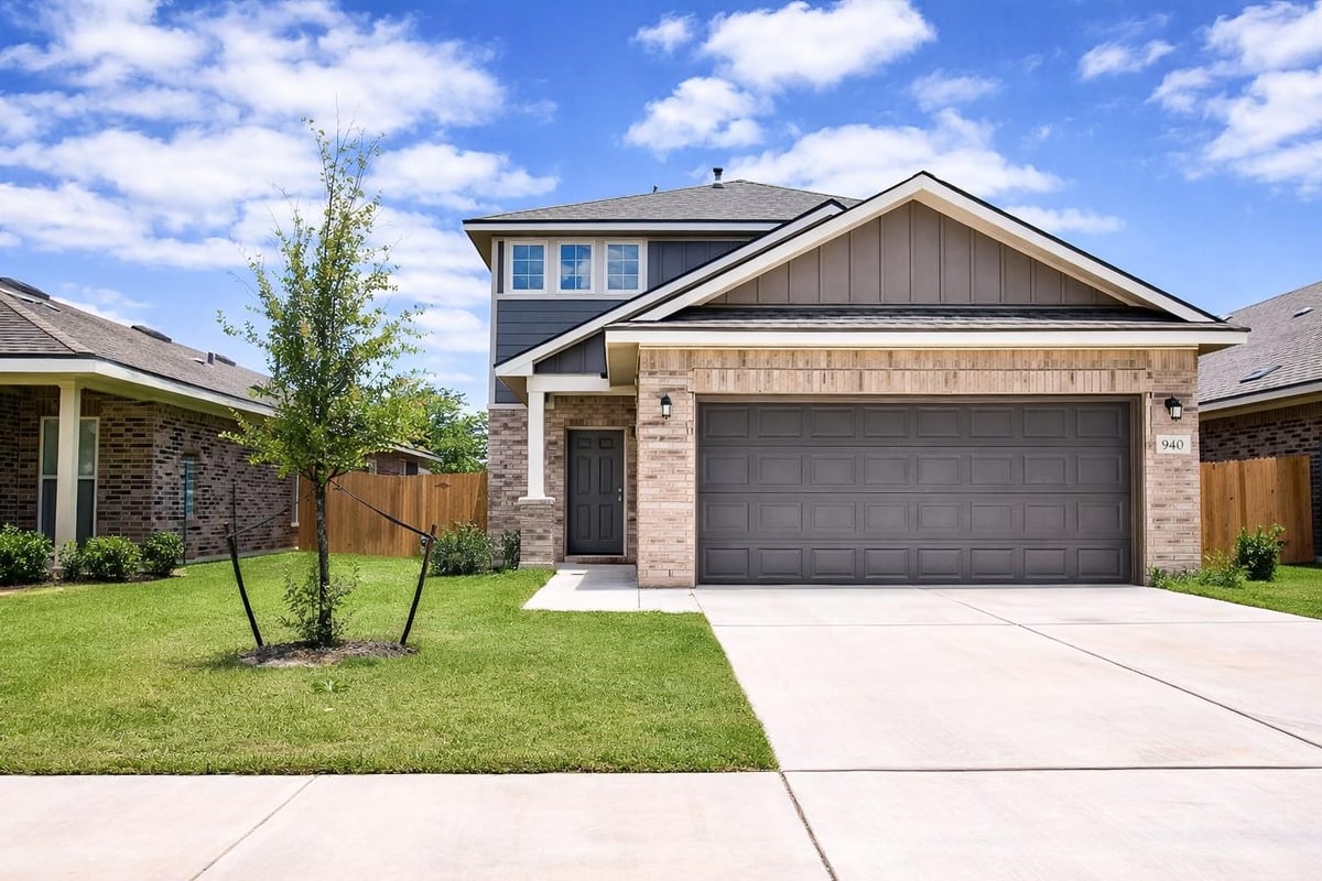 View 940 Paddock LN in Saddlecreek Ph 9 940 Paddock LN - front exterior - Luxury home in Saddlecreek Ph 9, Georgetown, TX