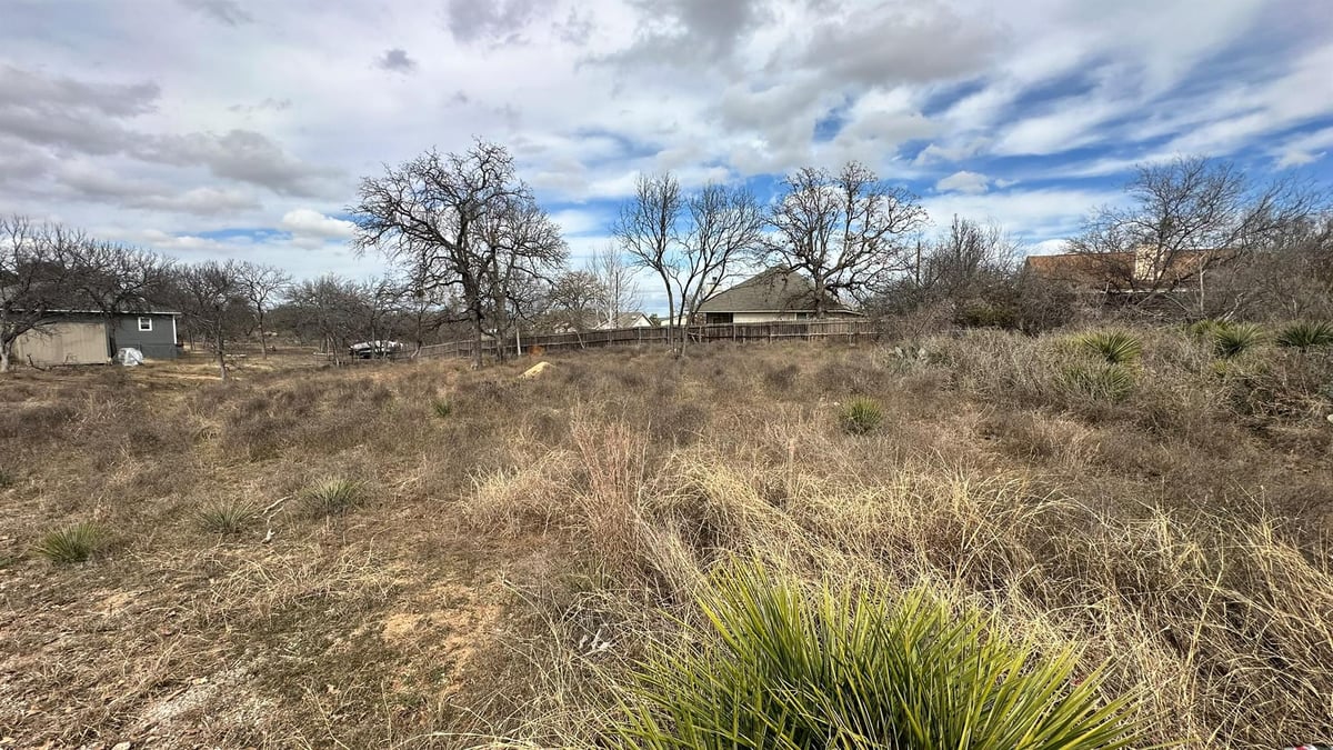 View Lot 398, 399, 400 Sweetbriar DR in Sherwood Shores Greenbriar Section Lot 398, 399, 400 Sweetbriar DR - front exterior - Luxury lot in Sherwood Shores Greenbriar Section, Granite Shoals, TX