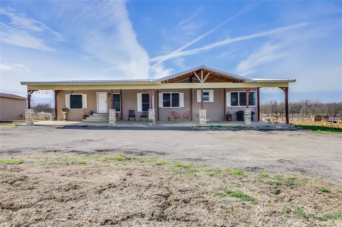 View 16201 Giese Ln in KIMBRO 16201 Giese Ln - front exterior - Luxury lot in KIMBRO, Manor, TX