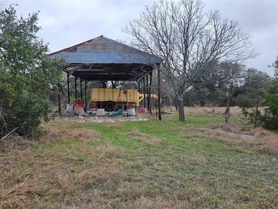 Living area at 000 C.r, 316 - none, Walburg, TX