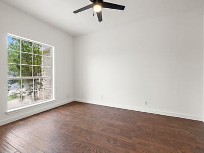 Primary bedroom at 1000 Woodview DR - 3 bed 2 bath home