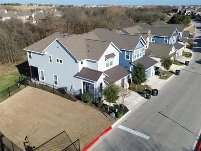 Living area at 1007 Harwell Loop - 3 bed 2 bath home